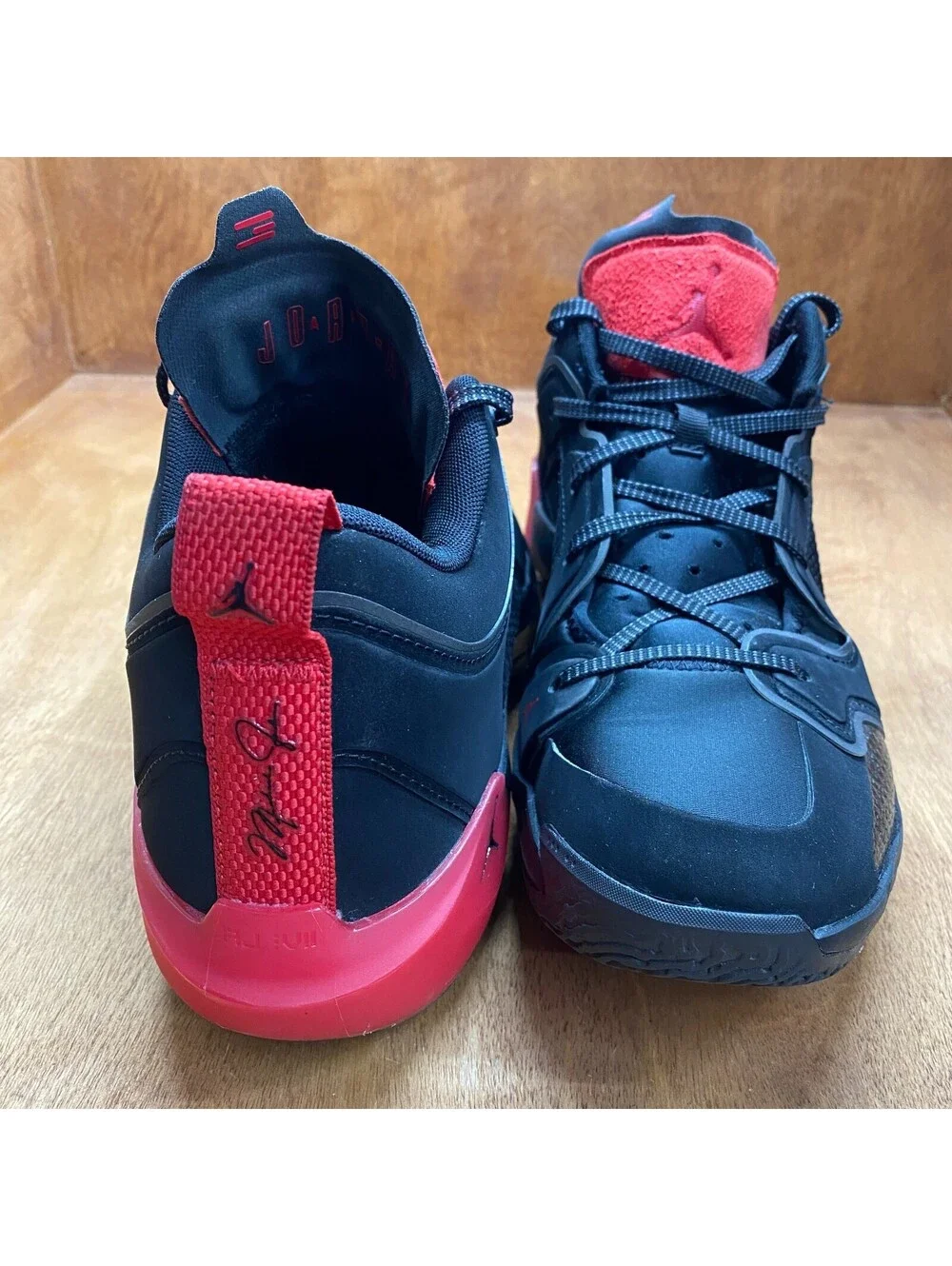 Nike Air Jordan XXXVII 37 Low Bred Shoes Mens 11.5 Black Red Sneakers DQ4122-007